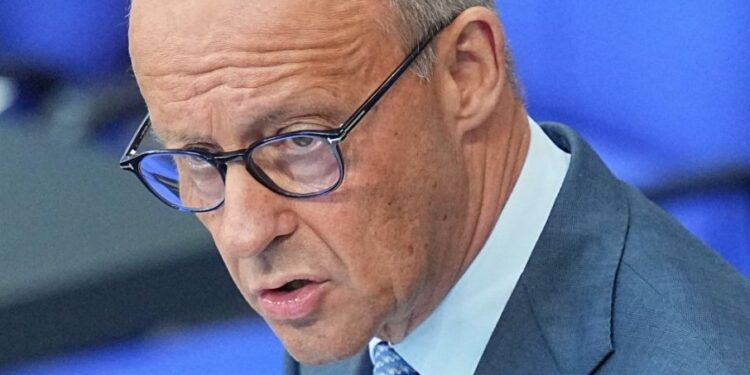 AfD podnela krivičnu prijavu protiv Mercea zbog prekoračenja granice