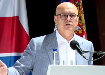 EU treba da se jasno ogradi od ekstremističkih ispada, kaže Vučević