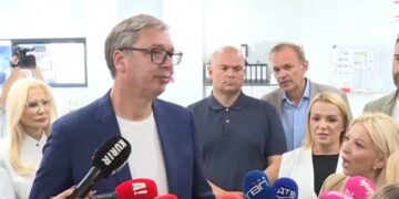 Više od 40 procenata žena u novoj vladi, najavio Vučić