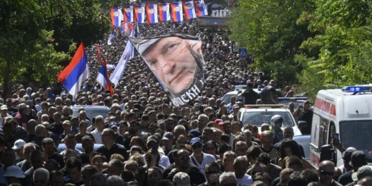 Sahrana generala Ratka Mladića privukla pažnju reportera „Novosti“