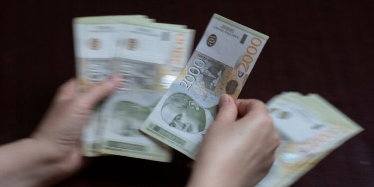 Isplata od 6.000 dinara svim građanima do petka, najavio Vučić