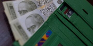 Nova pomoć za roditelje: Država obezbeđuje 65.000 dinara mesečno, saznajte ko može da je dobije