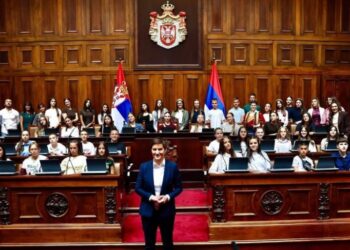 Mladi iz Republike Srpske posetili Narodnu skupštinu povodom praznika jedinstva