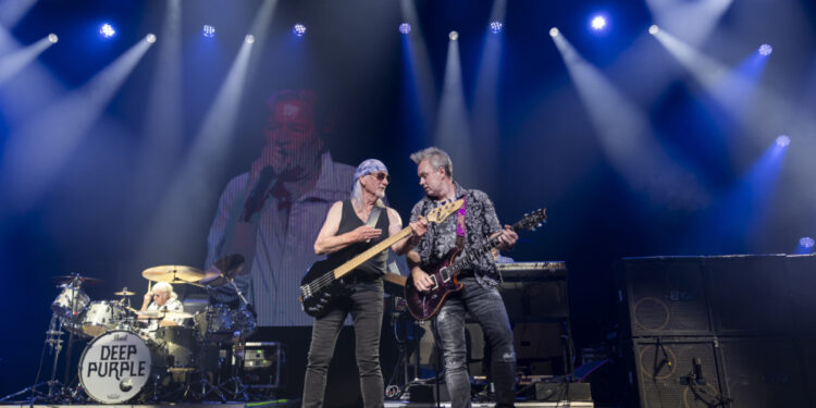 Deep Purple nastupa u Beogradskoj areni 10. oktobra