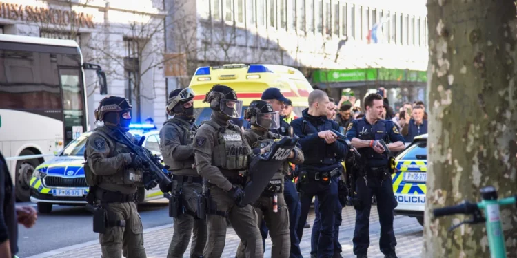 Opsadno stanje u Ljubljani: Specijalne jedinice na ulicama zbog incidenta