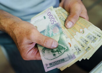 Prosečna plata u Lučanima premašila 112.000 dinara, Gornji Milanovac i Čačak na redu