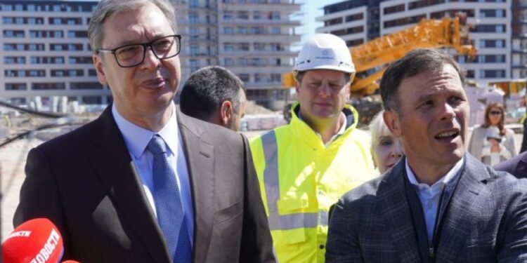 Napadi na Vučićevu porodicu: Mali o reakcijama na mržnju i pružanju ruke