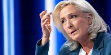 Le Pen zadržava značajnu prednost u prvom krugu predsedničkih izbora