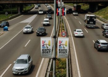Kamioni na Batrovcima čekaju osam sati, AMSS upozorava vozače o obustavi saobraćaja na putu Požega–Iv