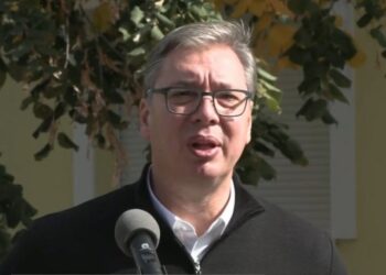 Vučić se obratio protivnicima: Uvrede ne mogu da me pobede