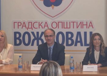 Ekonomski ugovori: Macut uručio 53 na Voždovcu