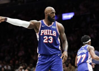 Lebron Džejms debitovao za tim iz Pensilvanije u Filadelfiji