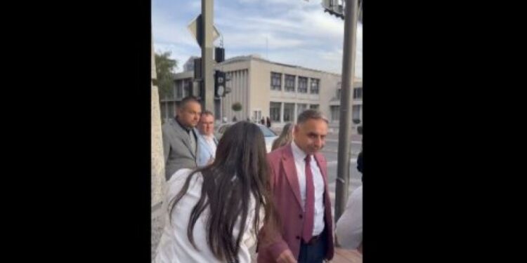 Nasilje nije opravdano: Čupanje za kosu bez povreda izaziva kontroverzu