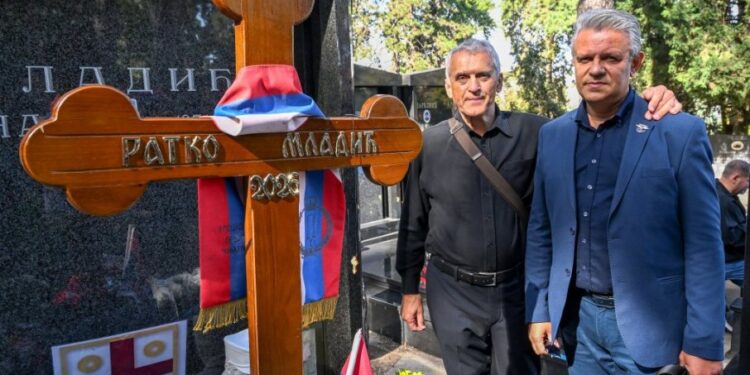 Dušan Maran i Saša Jovanović: Posada helikoptera u ratnim misijama generala