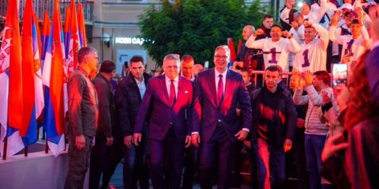 Fico uputio Srbiji jasnu poruku o Kosovu i podršci Vučiću