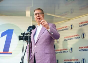 Vučić iz Kruševca poziva Gintera na TV duel o studentskoj listi