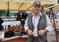 Penzioner ističe da su za vreme Vučića izgrađene bolnice, putevi i škole