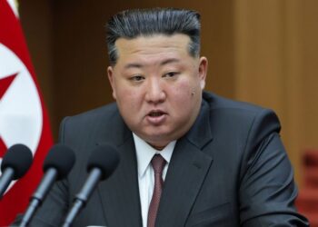 Severnokorejski lider Kim Džong Un u poseti Kini poziva vojsku na jačanje