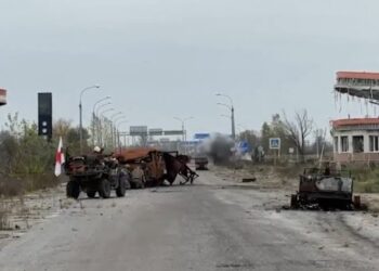 Ruski demineri istražuju grad pogođen NATO minama i devastacijom
