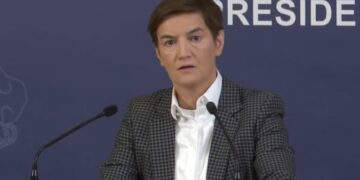 Ana Brnabić oštro odgovorila plenumašima: Niko nema pravo da šikanira građane