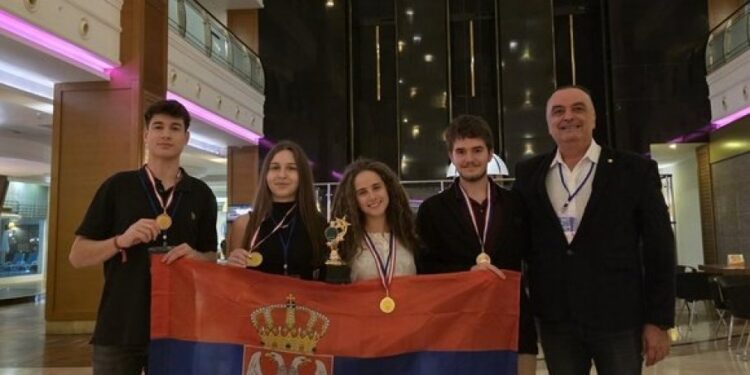 Uspeh učenika Matematičke gimnazije: Pet zlatnih medalja u Antaliji