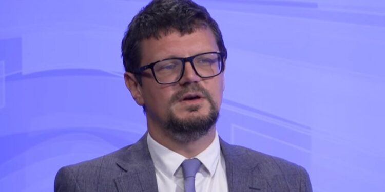 Profesor Aleksandar Maršavelski obratio se studentima u blokadi