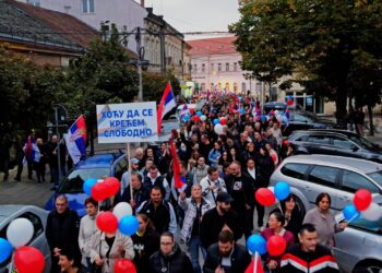Podrška SNS-u kroz šetnju održana u Požarevcu danas