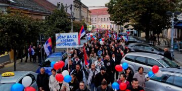 Podrška SNS-u kroz šetnju održana u Požarevcu danas